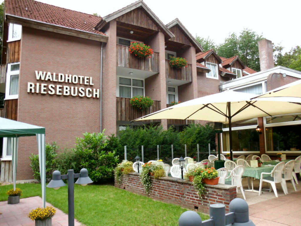 Waldhotel Riesebusch Bad Schwartau Exterior foto